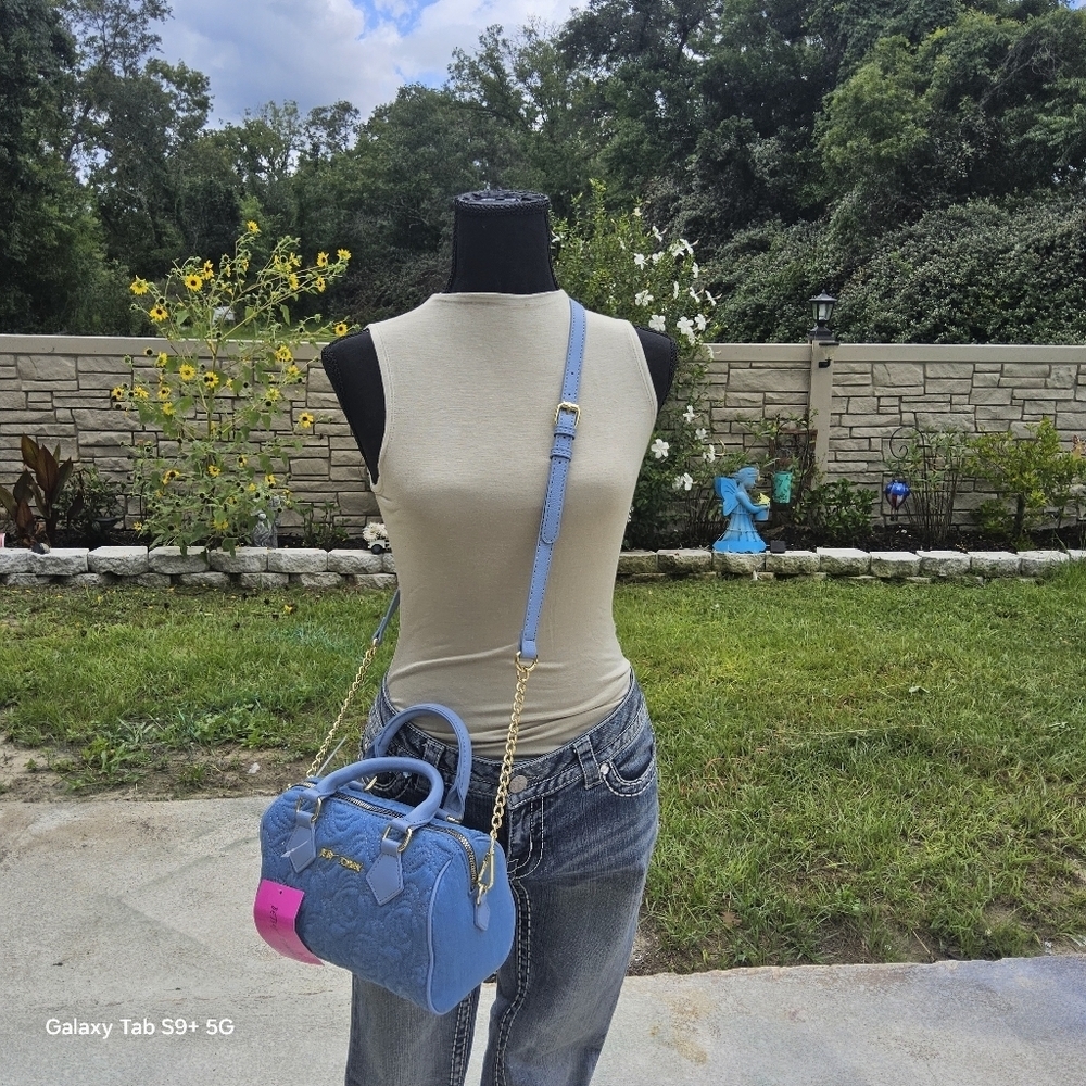 BETSEY JOHNSON BLUE BETSEY JOHNSON DENIM/ROSE EMBROIDERED CROSSBODY - Picture 4 of 6